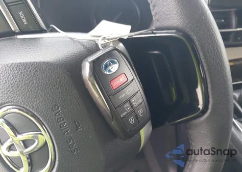 2022 Toyota Sienna Limited z USA, uszkodzony, nr VIN 5TDZRKEC5NS077589